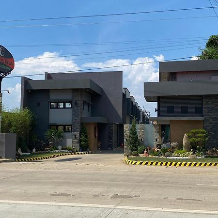 El Vistra Traveller'S Inn Calumpit Buitenkant foto