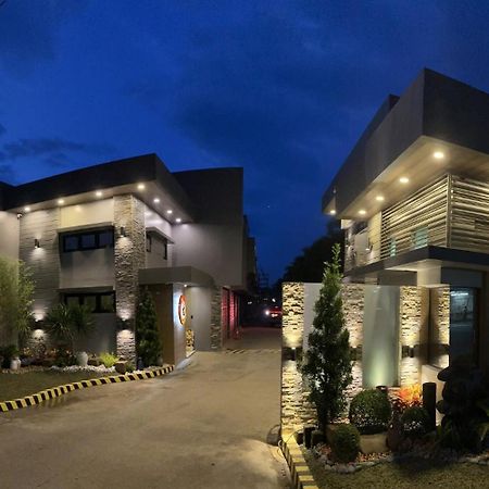 El Vistra Traveller'S Inn Calumpit Buitenkant foto
