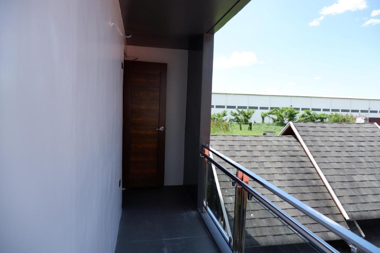 El Vistra Traveller'S Inn Calumpit Buitenkant foto