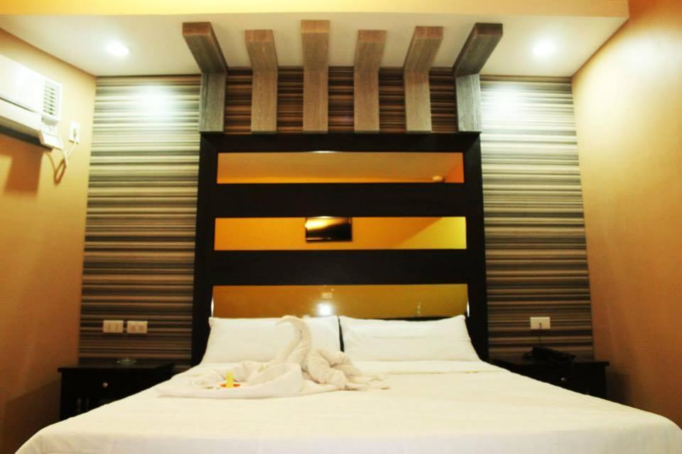 El Vistra Traveller'S Inn Calumpit Buitenkant foto