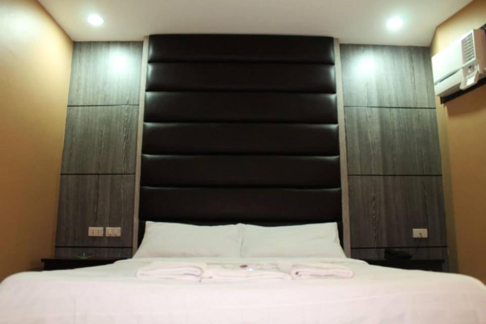 El Vistra Traveller'S Inn Calumpit Buitenkant foto